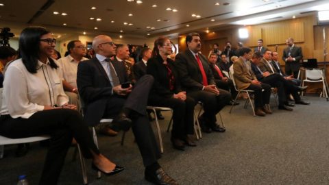 Movimiento Somos Venezuela acompañó a su candidato Nicolás Maduro a la presentación de las Garantías Constitucionales 2018 en el CNE